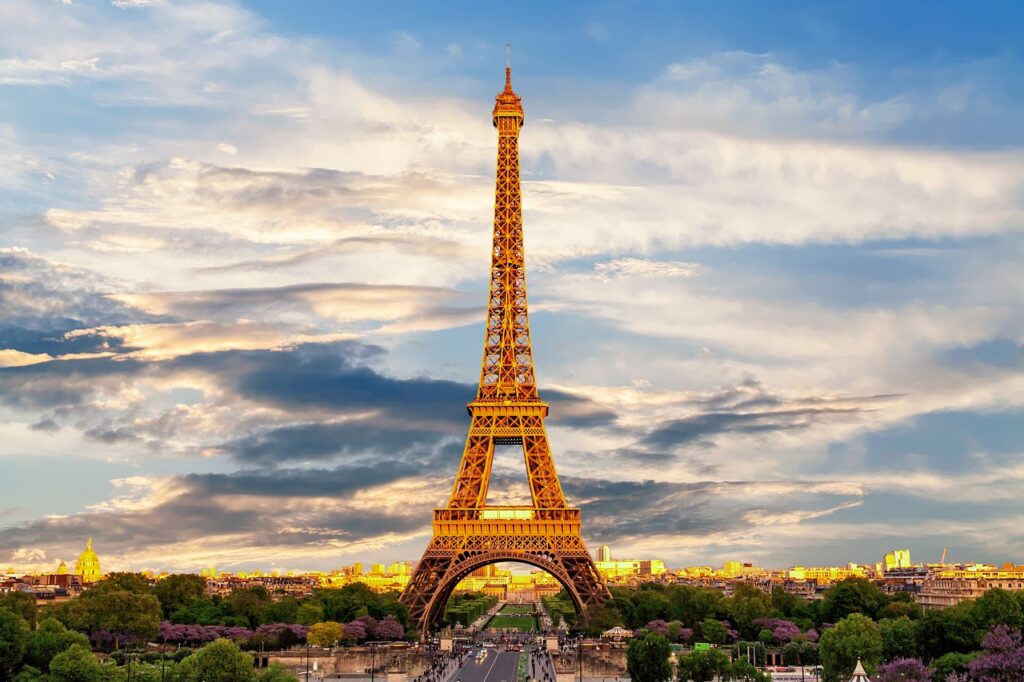 Paris, France: The Ultimate Romantic Honeymoon Destination