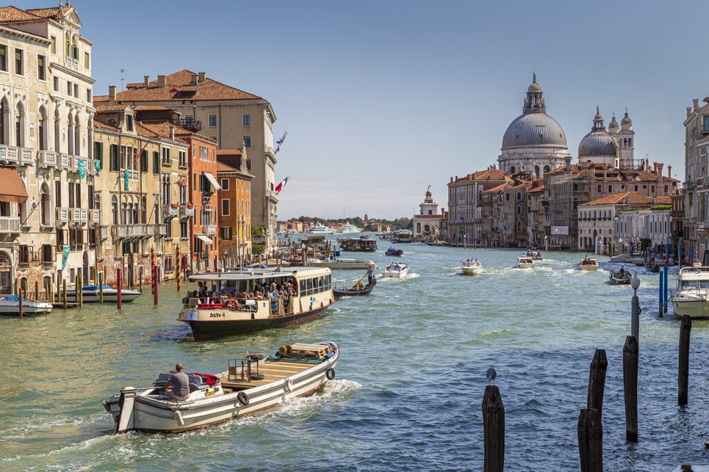 Venice, Italy: Gondolas and Historic Charm